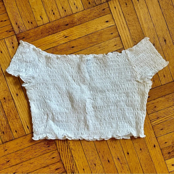 H&M Smocked Crop Top - Picture 3 of 7